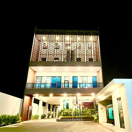 Front One Hotel Gombong Gombong (Central Java) Exterior foto