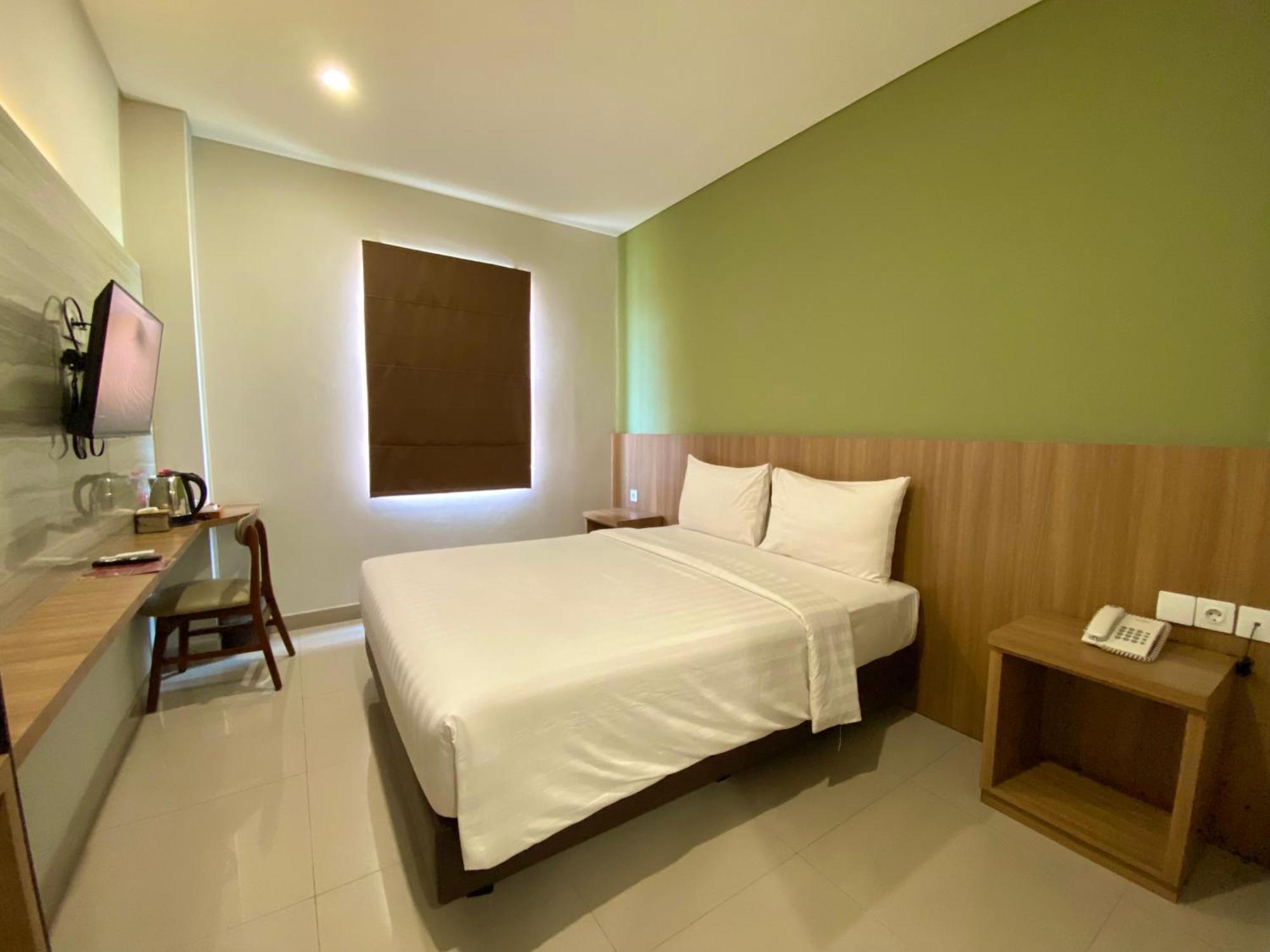 Front One Hotel Gombong Gombong (Central Java) Exterior foto
