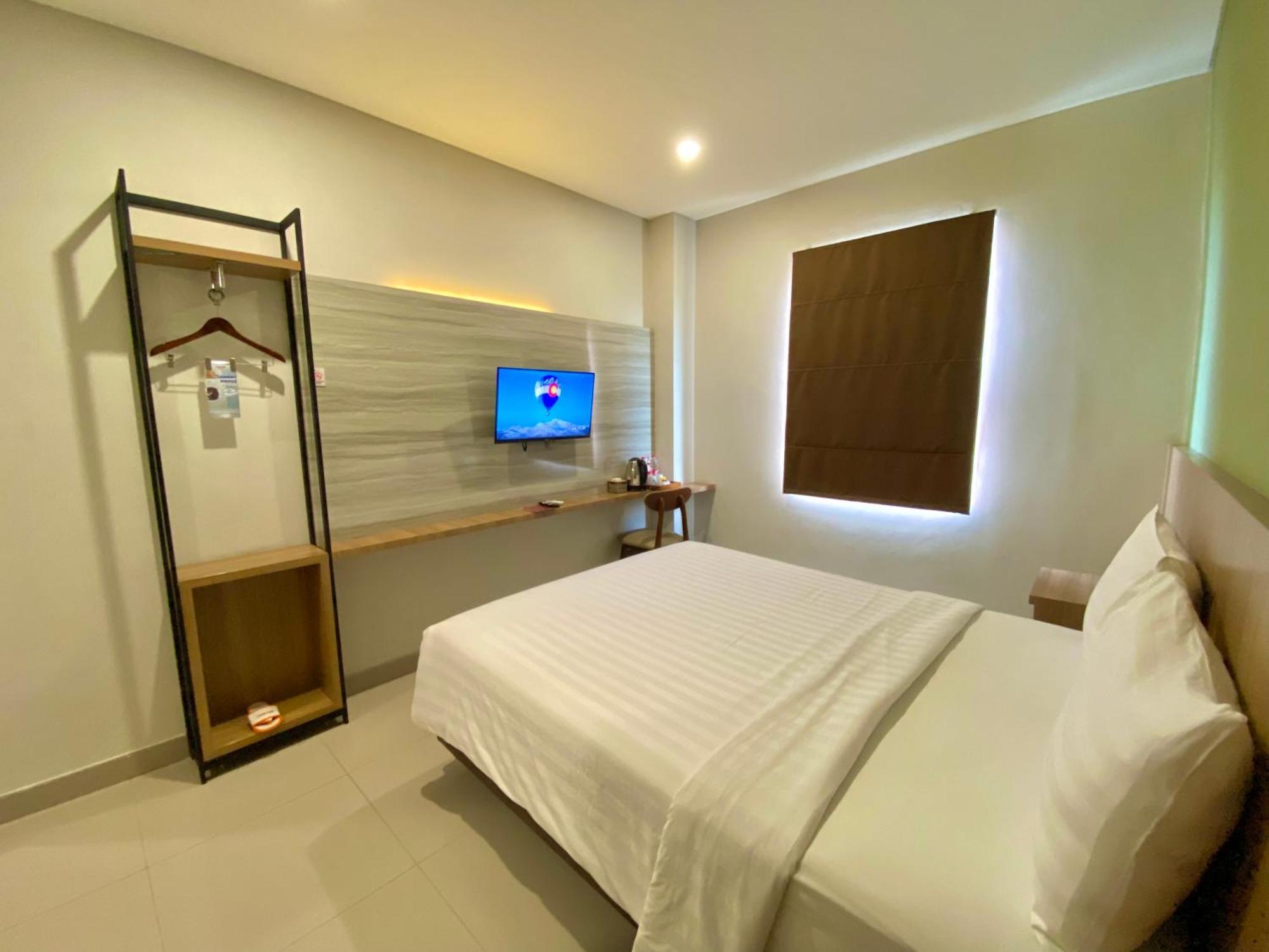 Front One Hotel Gombong Gombong (Central Java) Exterior foto