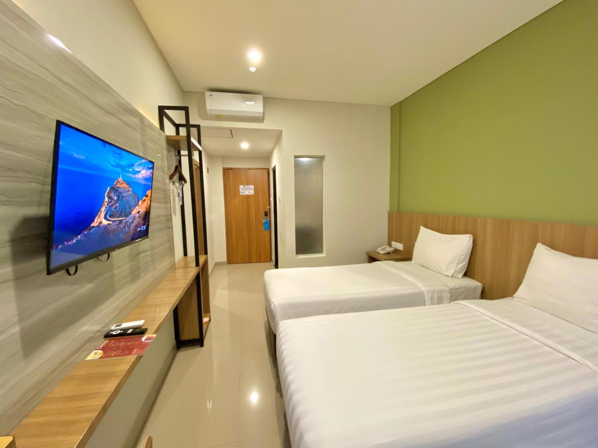Front One Hotel Gombong Gombong (Central Java) Exterior foto