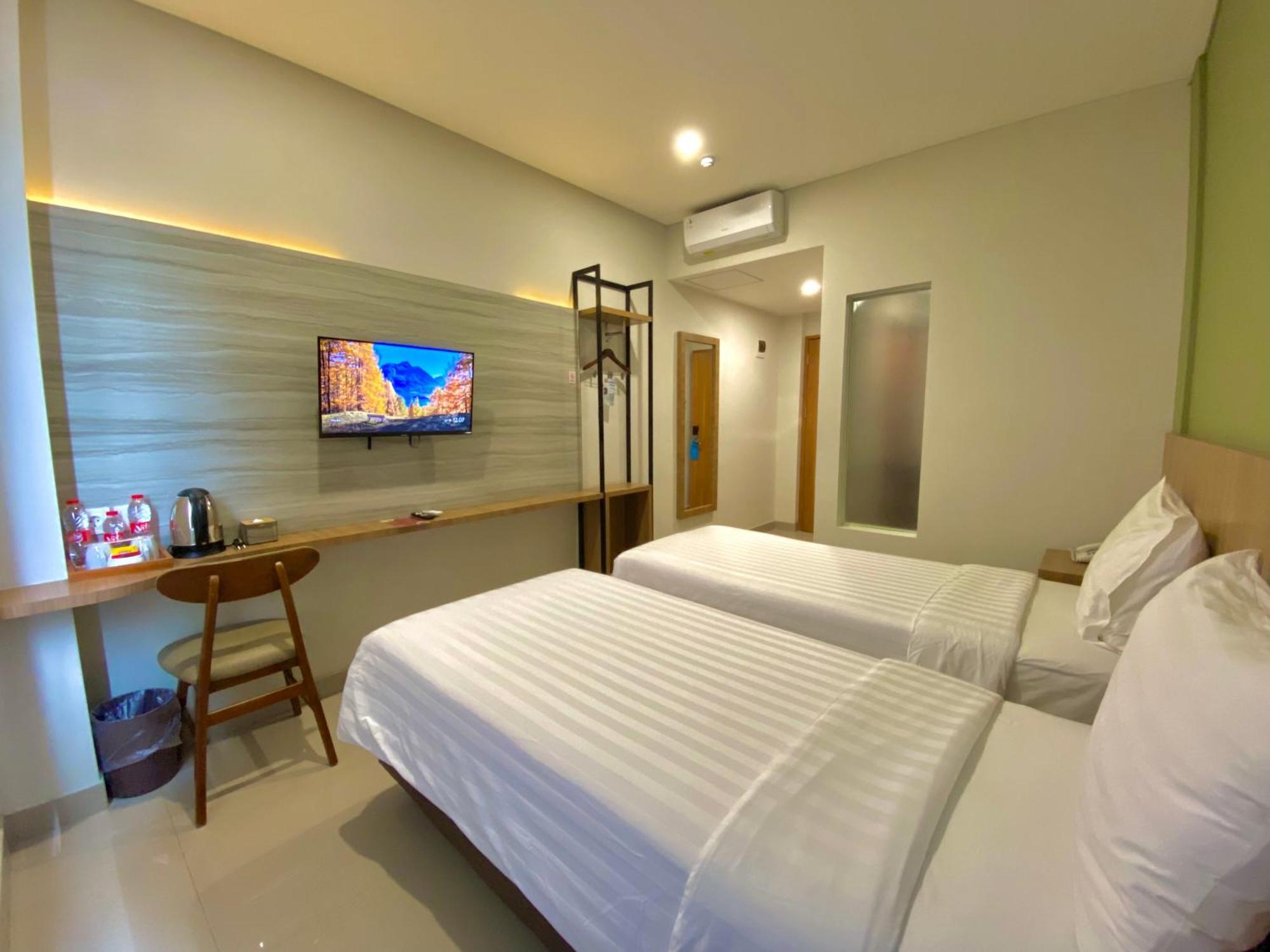 Front One Hotel Gombong Gombong (Central Java) Exterior foto
