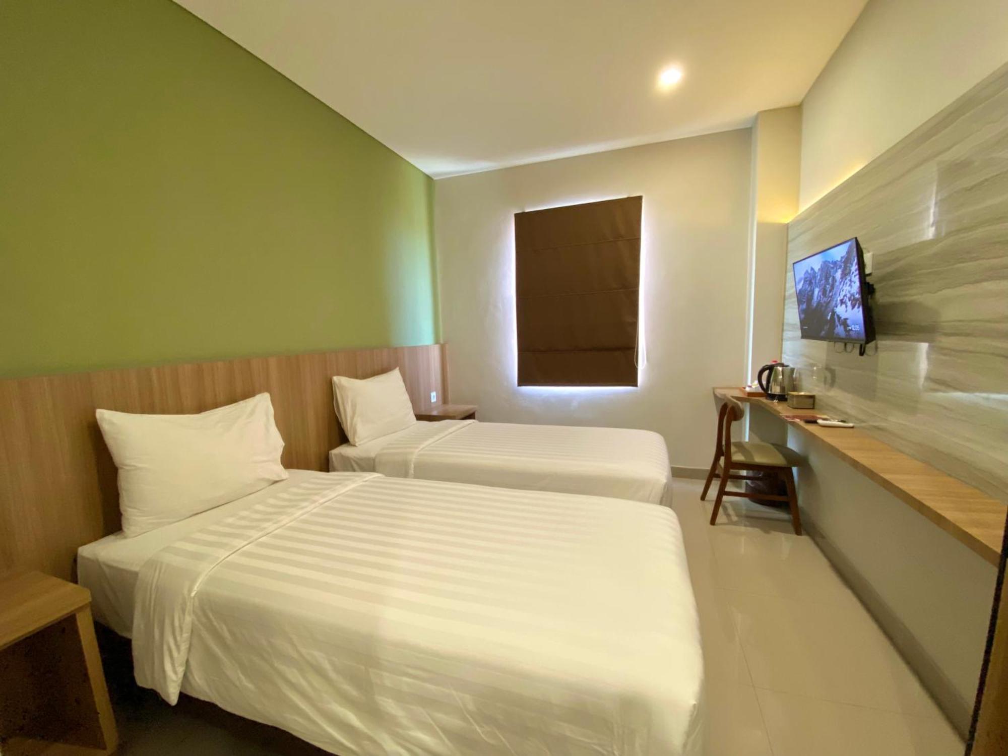 Front One Hotel Gombong Gombong (Central Java) Exterior foto