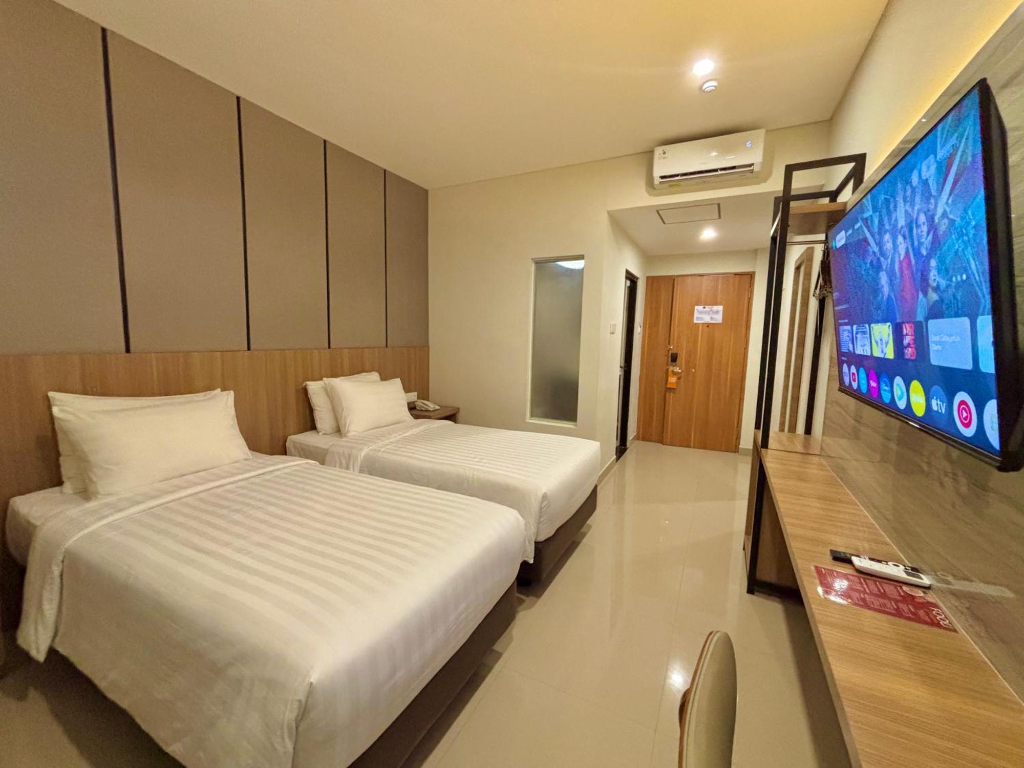 Front One Hotel Gombong Gombong (Central Java) Exterior foto